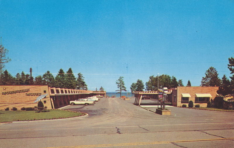 North Star Motel - Vintage Postcard (newer photo)
